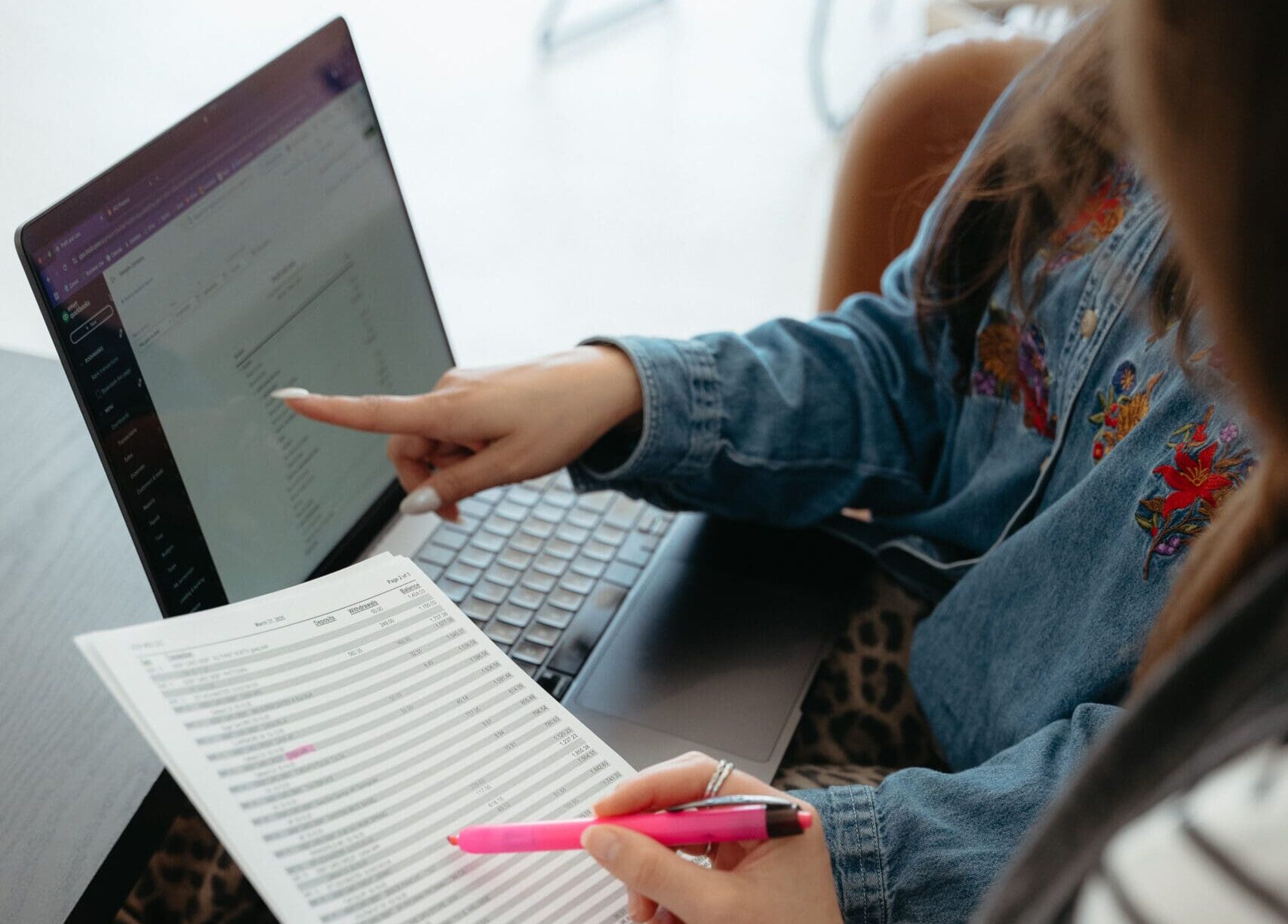 Bookkeeping vs accounting